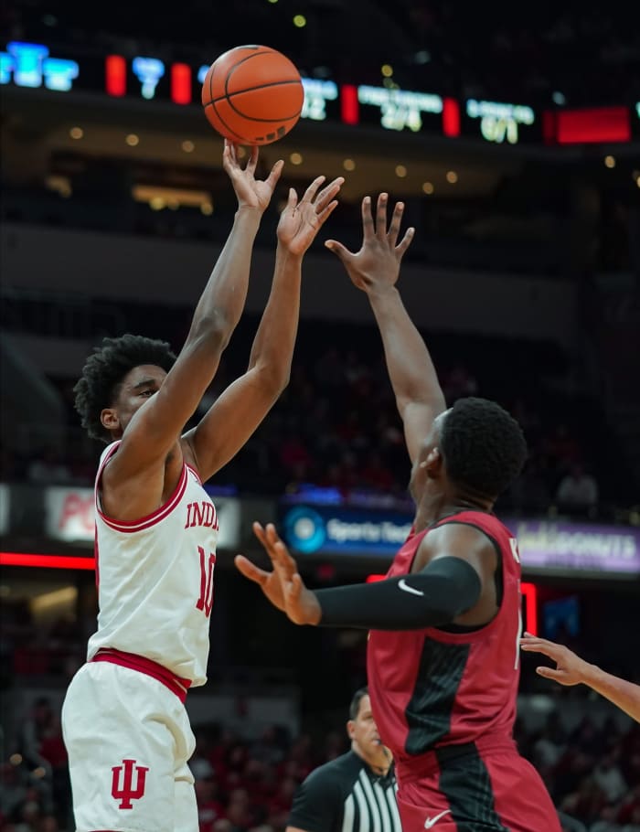 Indiana Hoosiers forward Kaleb Banks (10) attempts a shot during the game against Harvard in Gainbridge Fieldhouse.  